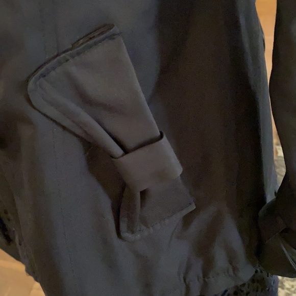 Betsey Johnson coat/rain coat with pockets and great heart buttons - Picture 10 of 13